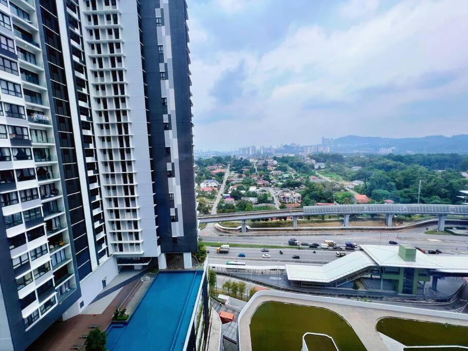 Homely 2Br Heritage D'Sara @ Link To Mrt, Near Thomson Hospital & Sungai Buloh Hospital Exterior photo